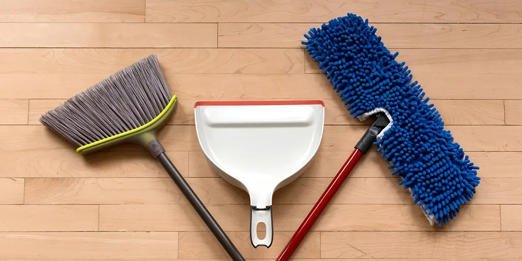 Mops, Brooms & Dusters
